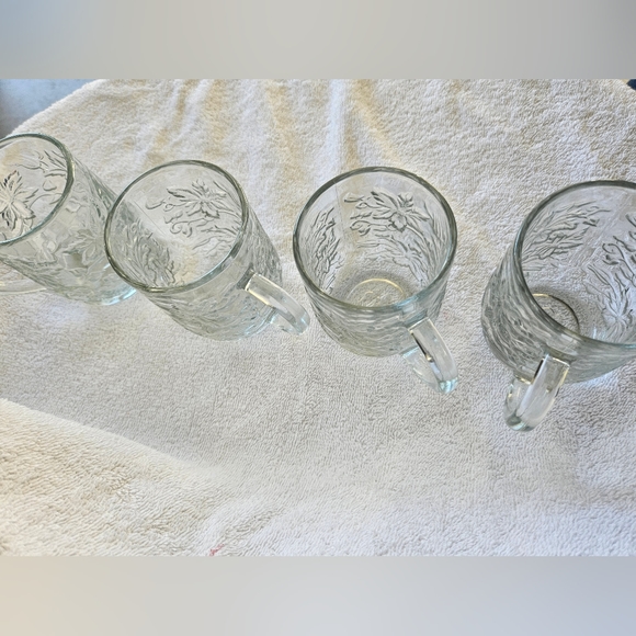 Vintage Princess House Fantasia Clear Crystal Poinsettia 8 Oz Mugs Set of 4 - Picture 3 of 8